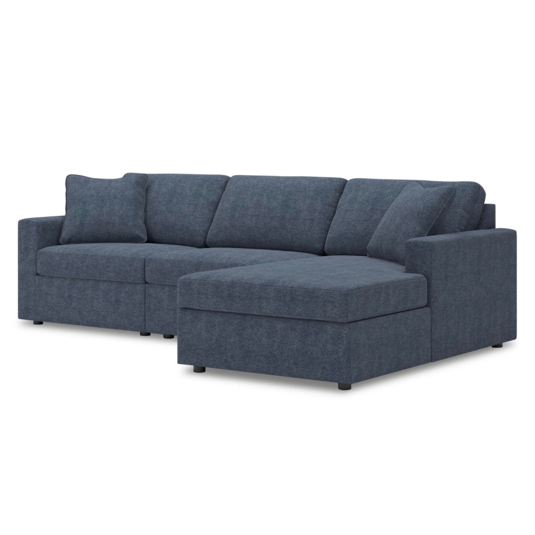 Carneros 3-Piece Sectional with Chaise