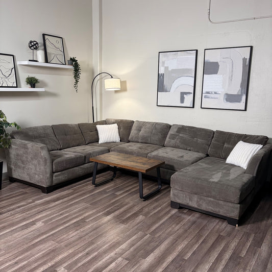 Macys Sectional Couch with Sleeper